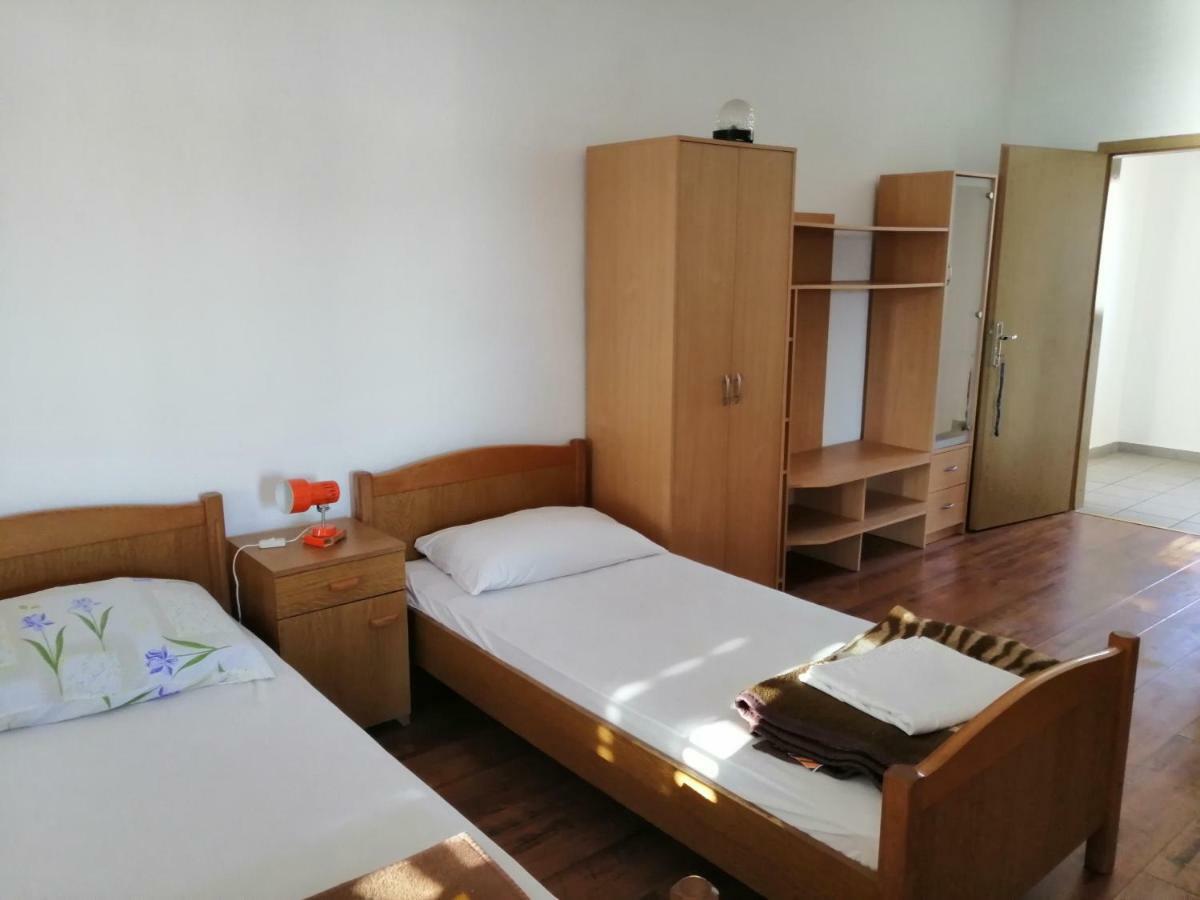 Apartmani Marin Селине Екстериор снимка